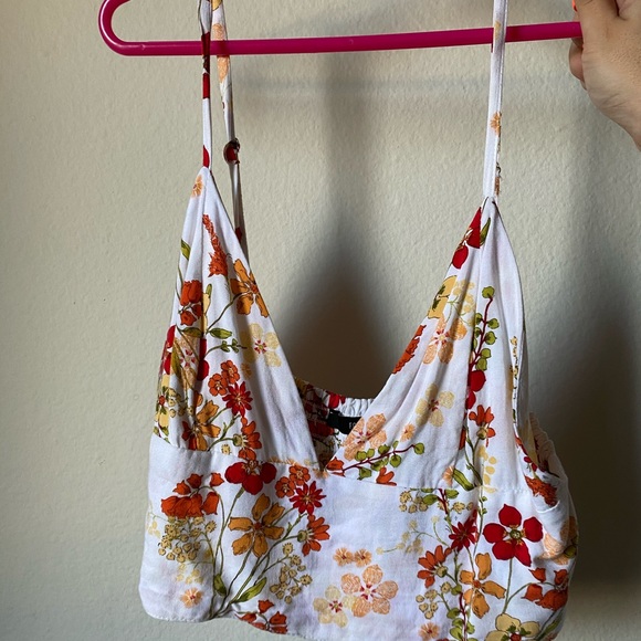 Crop top - Picture 1 of 3